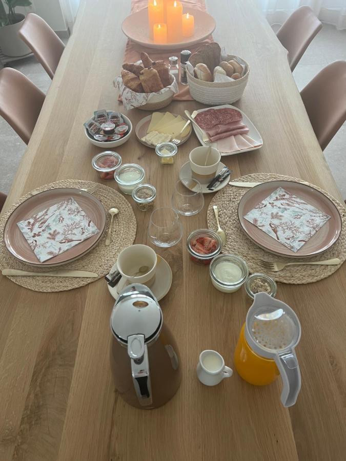 Mina En Family Bed And Breakfast Meise Eksteriør bilde